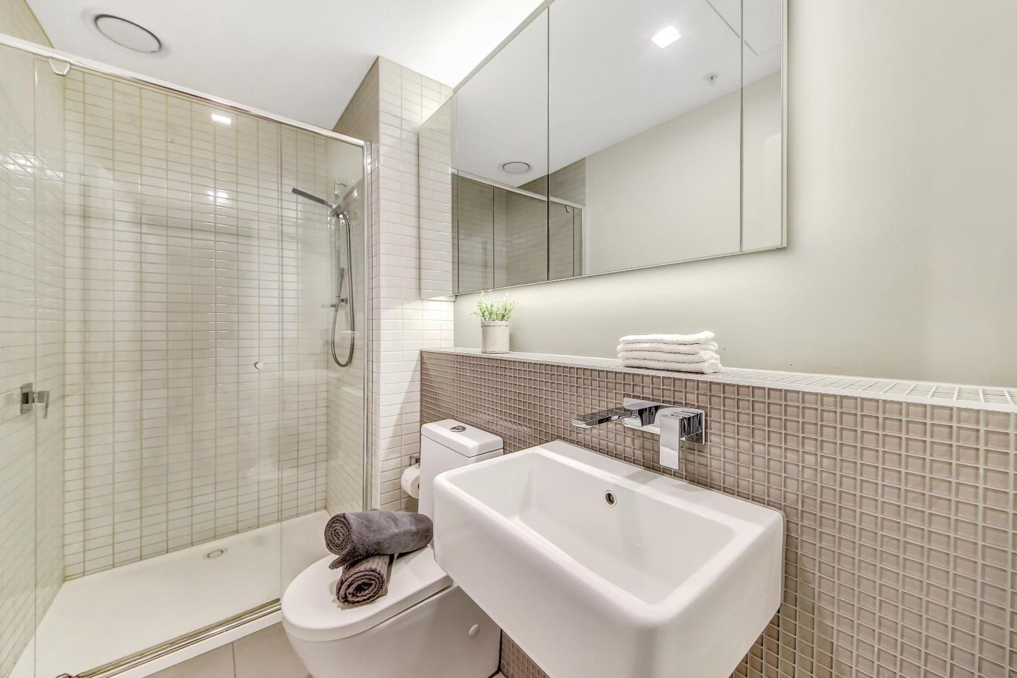Apartment A Chic 2br Near Southern Cross Views Melbourne