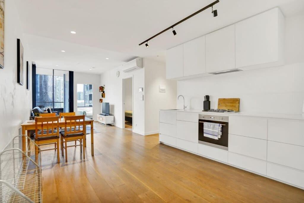 15th Floor Near Flagstaff & Qv Market Apartment