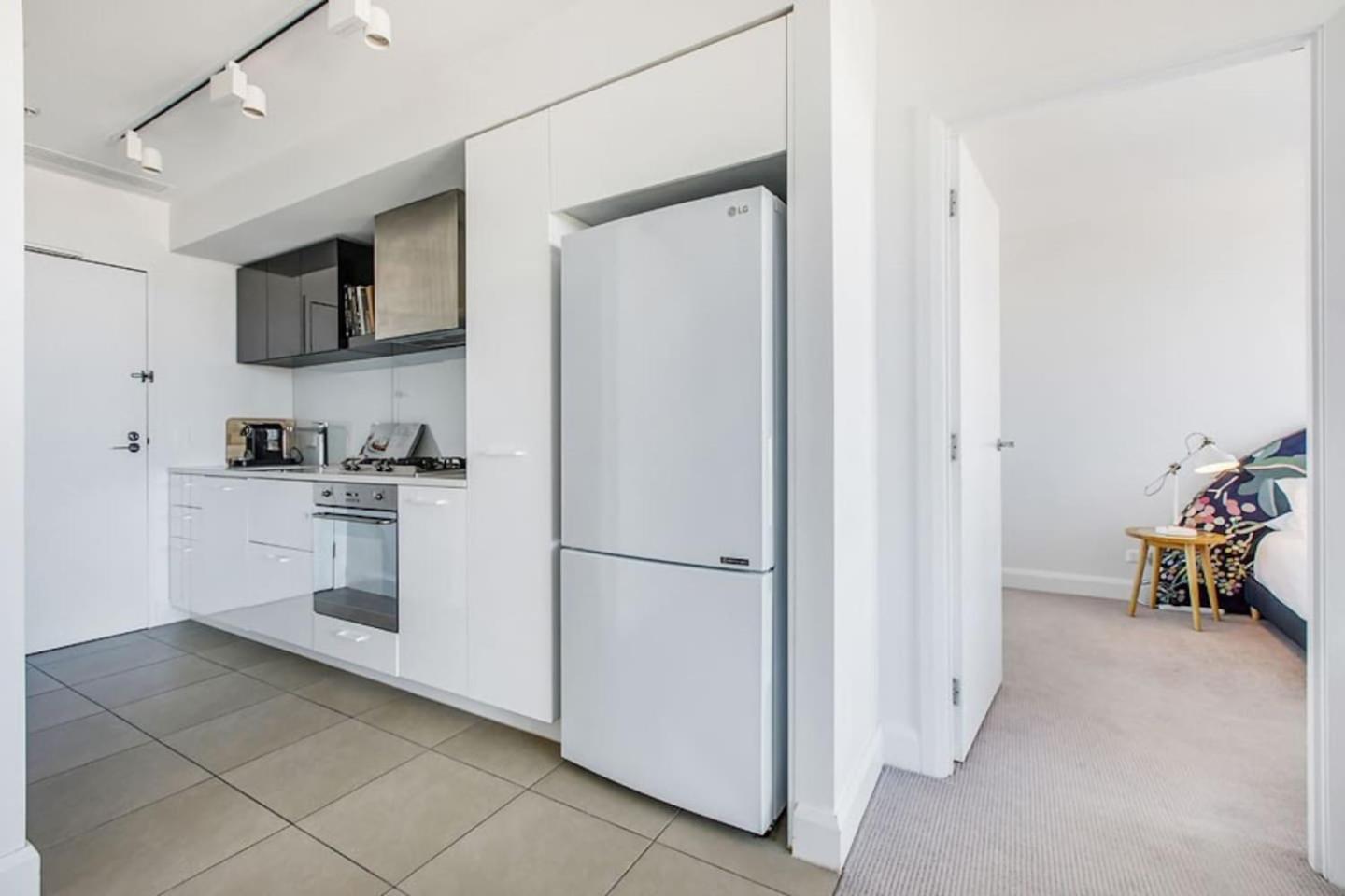 Apartment Bloom - A Cosy Haven In Melbourne's Epicentre *