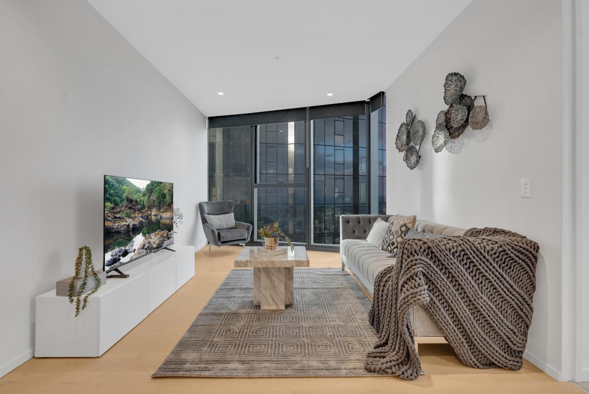 Apartment Square *