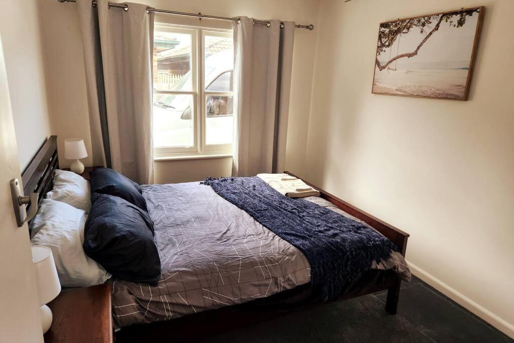 Bahay bakasyunan Charming Near Airport & Cbd