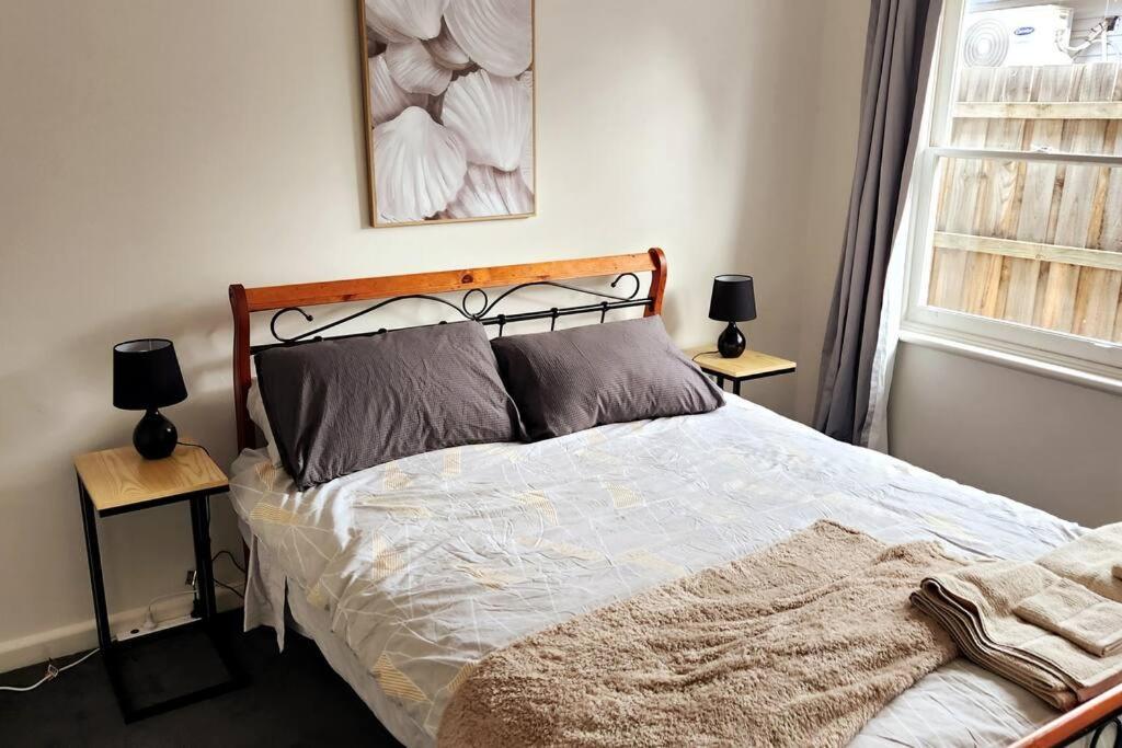 Bahay bakasyunan Charming Near Airport & Cbd