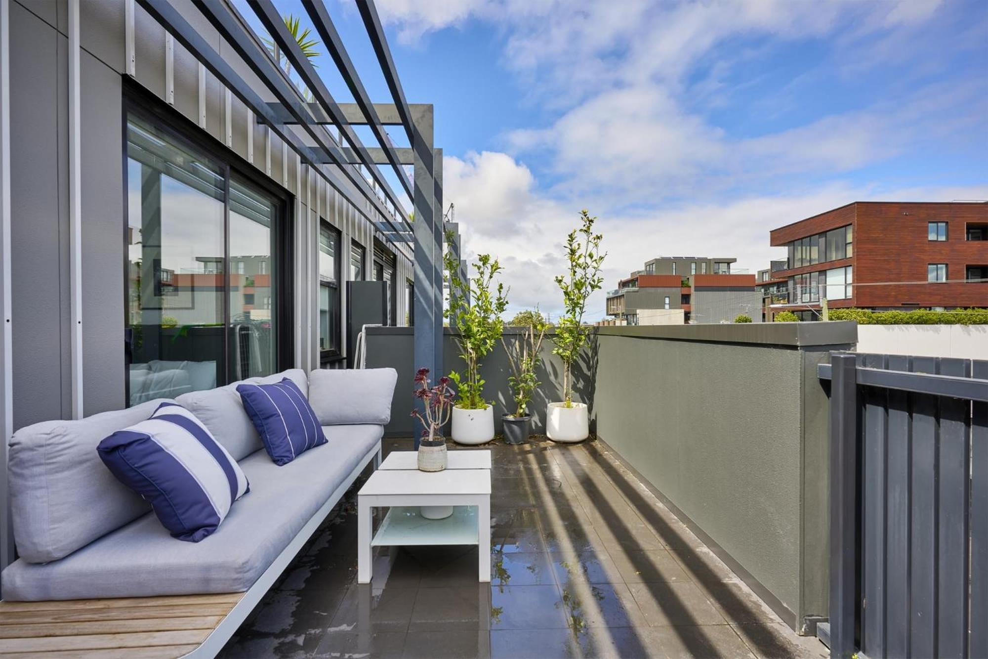 Vibrant Apartment-living Richmond Vic Apartment