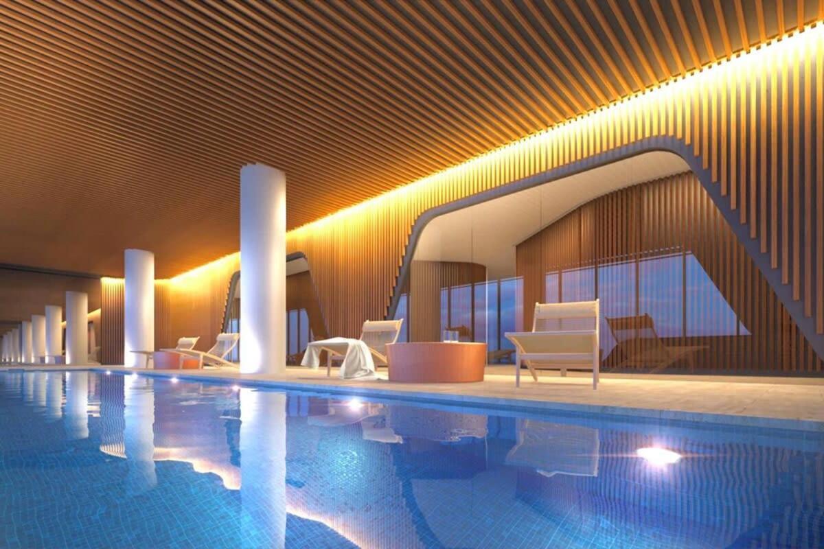 Apartment Brilliant Victoria Harbour Waterfront *