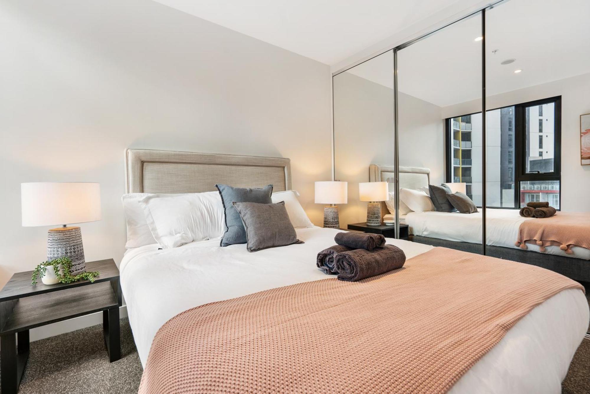 In Luxury At Stature - Sleeps 4 Melbourne