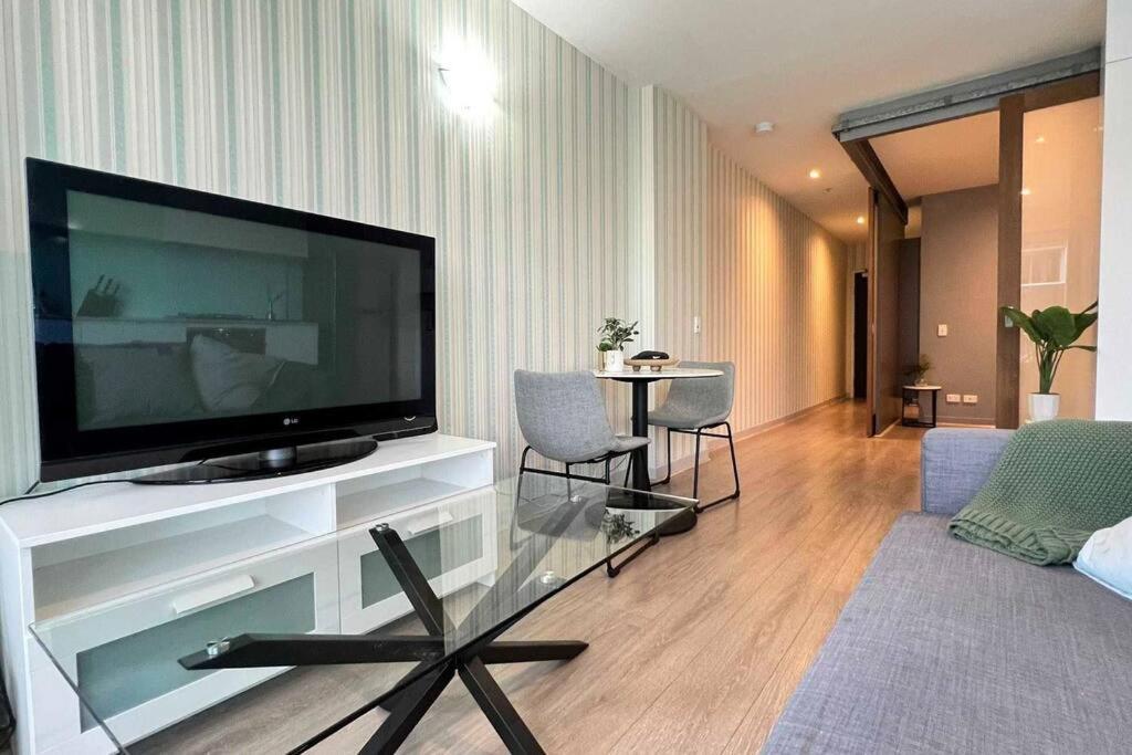 1br Cbd Opposite Southern Cross & Marvel Stadium! Apartment *