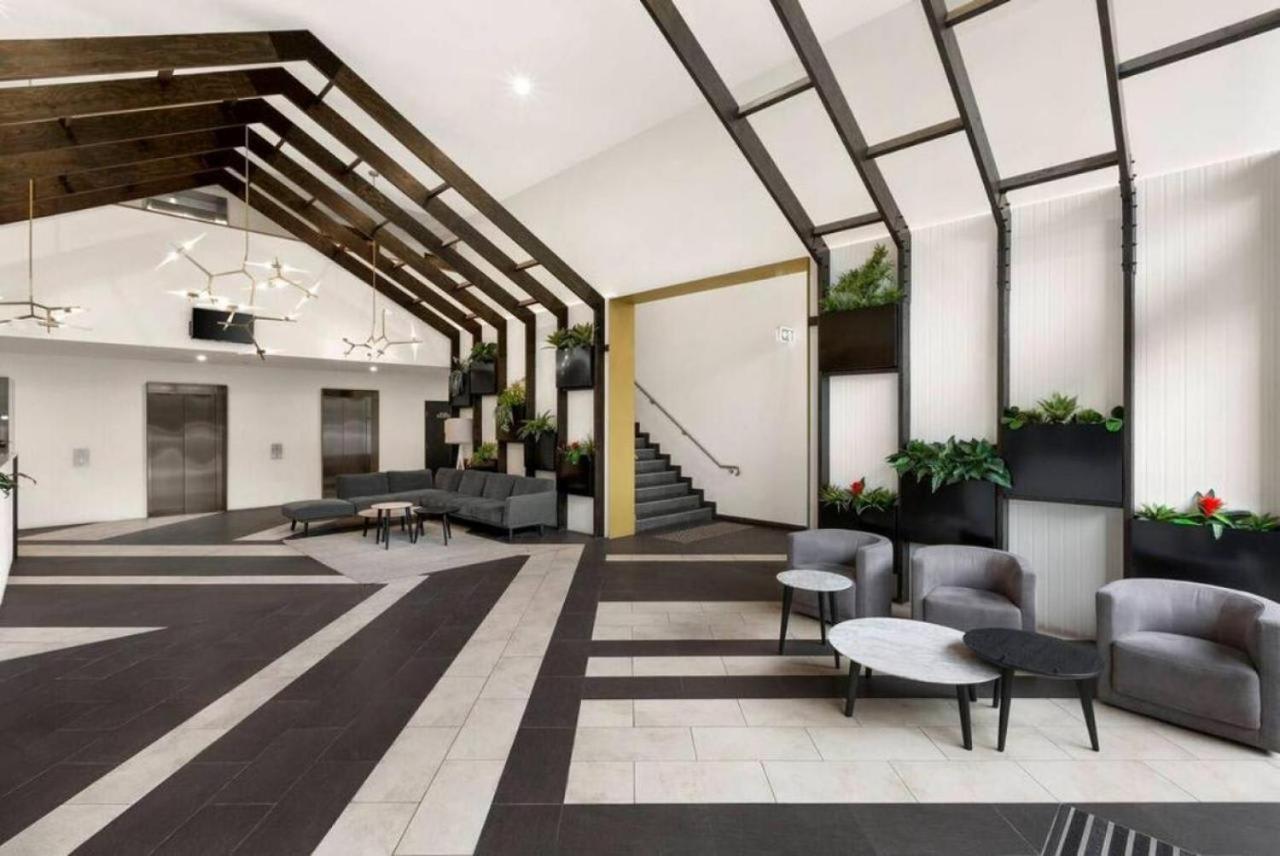 Vaquay Embassy In Abbotsford *