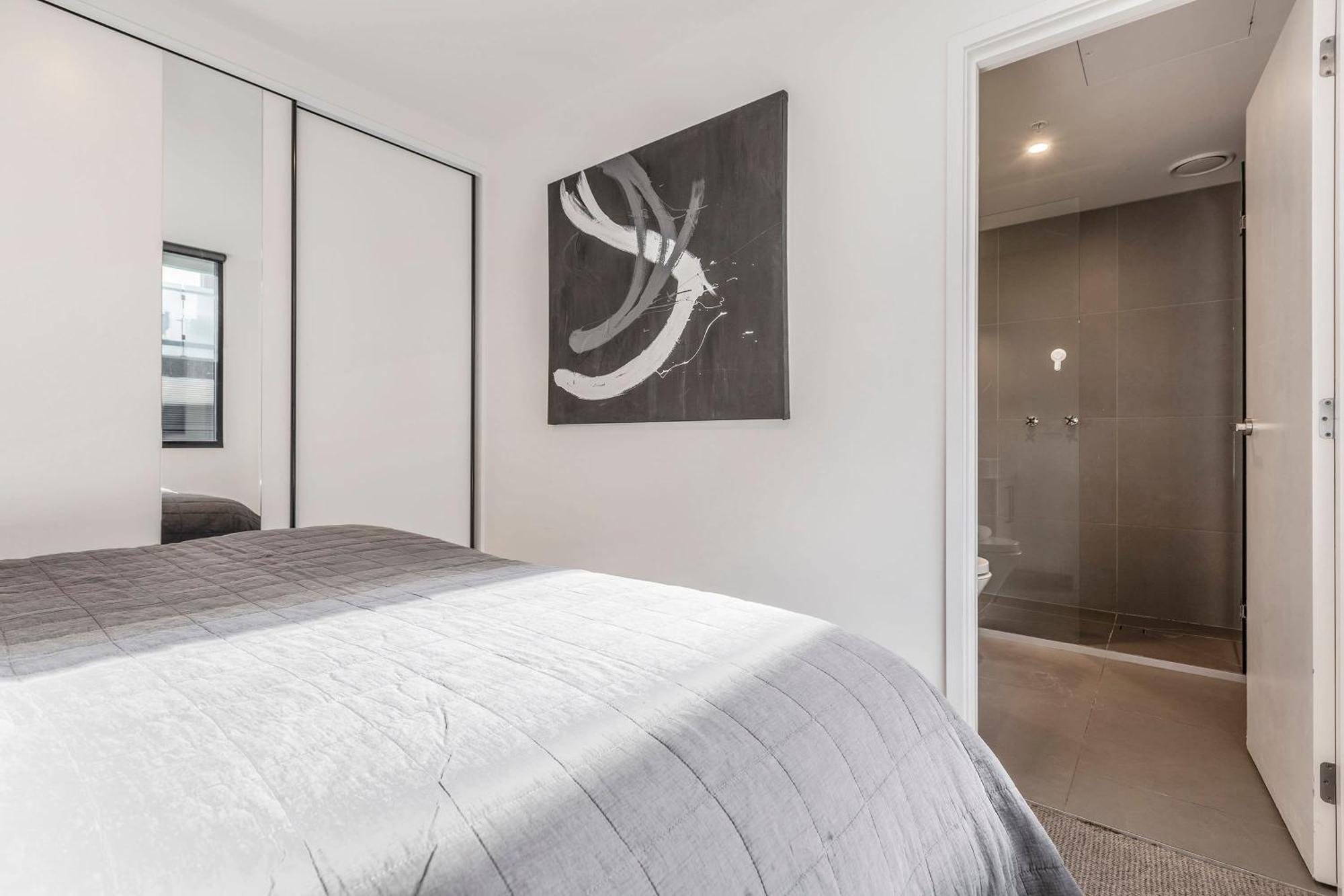Vaquay Embassy In Abbotsford Holiday home *