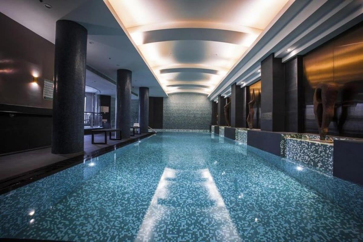 Quay West In Southbank With Pool And Gym * Melbourne