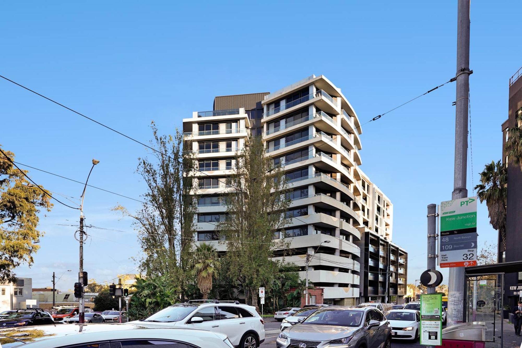 Apartment 2 Bedrooms In The Kew Centre *