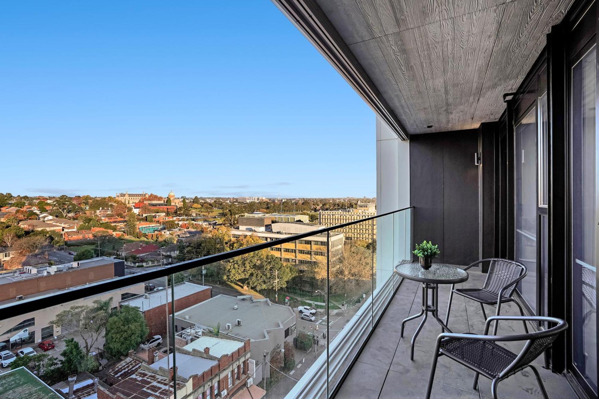 Apartment 2 Bedrooms In The Kew Centre