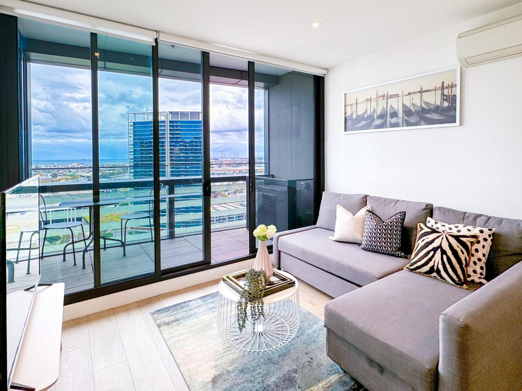 Apartment Brilliant Victoria Harbour Waterfront *