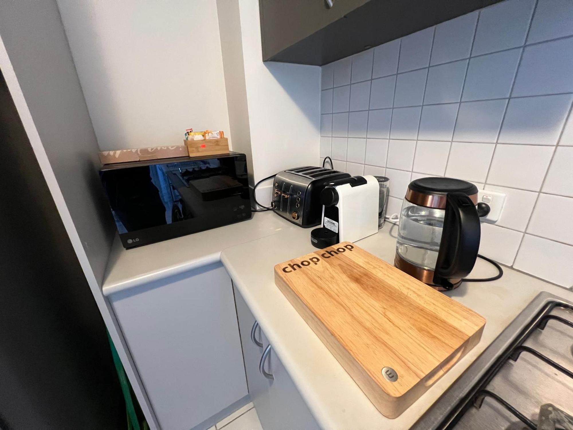 Cozy Apartment- Tranquil Haven In St Kilda's Heart Melbourne