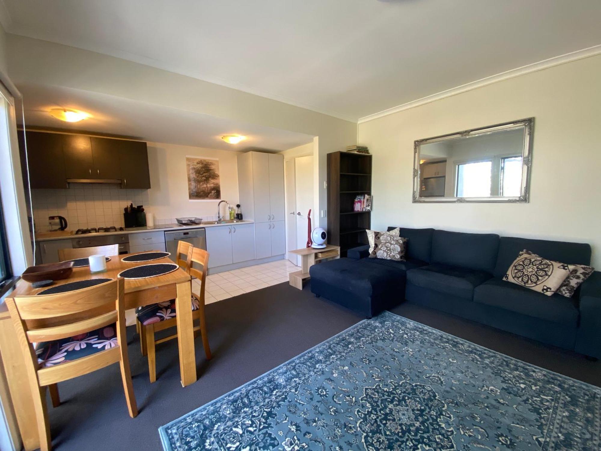 Cozy Apartment- Tranquil Haven In St Kilda's Heart Apartamento