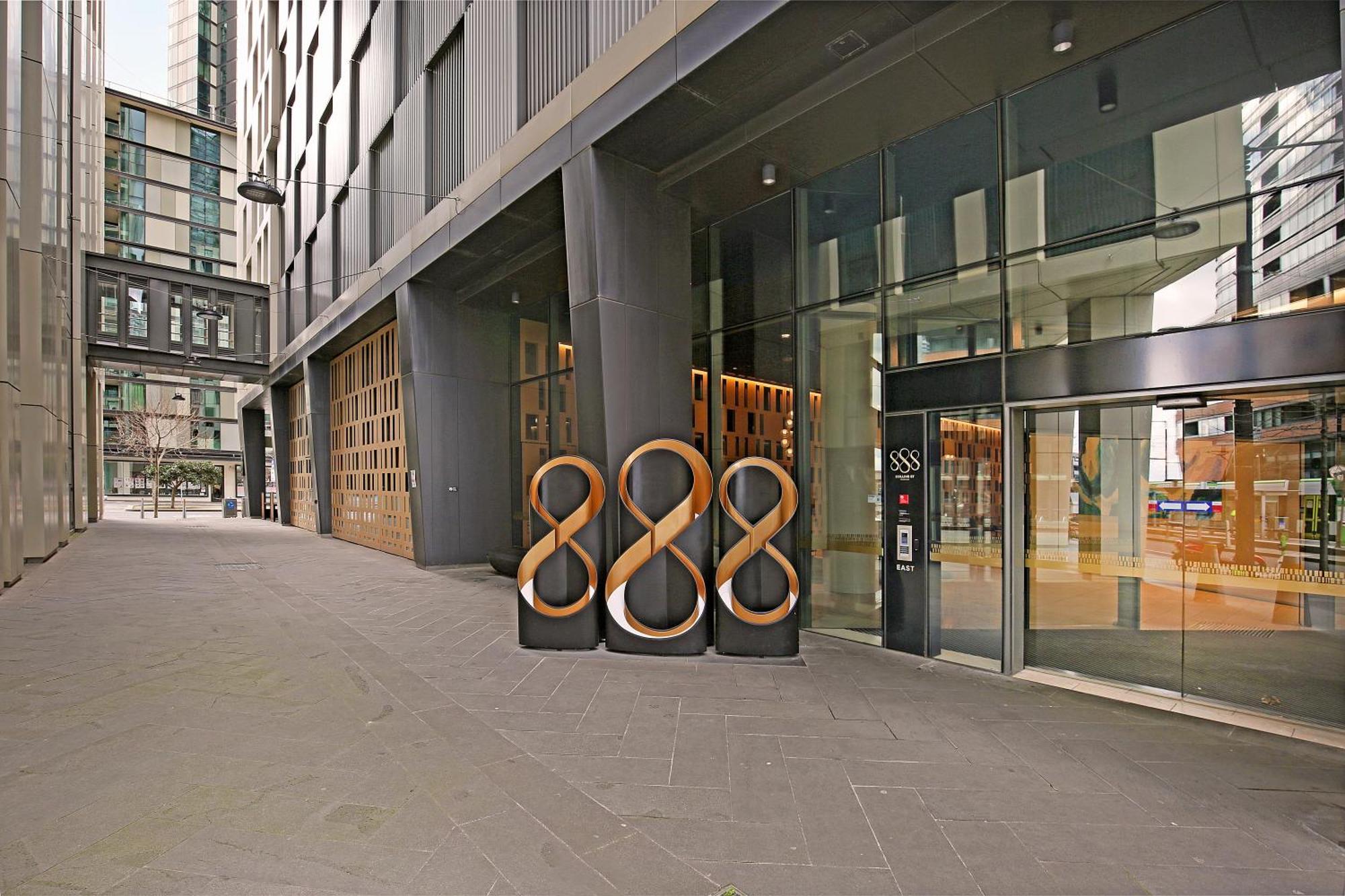 Astra Docklands * Melbourne