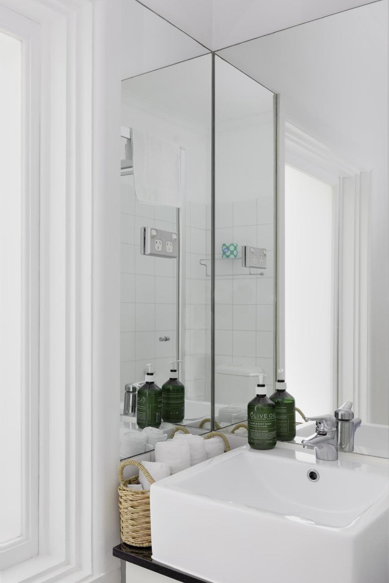 Apartment Mac St Kilda Acland St By Collection Melbourne