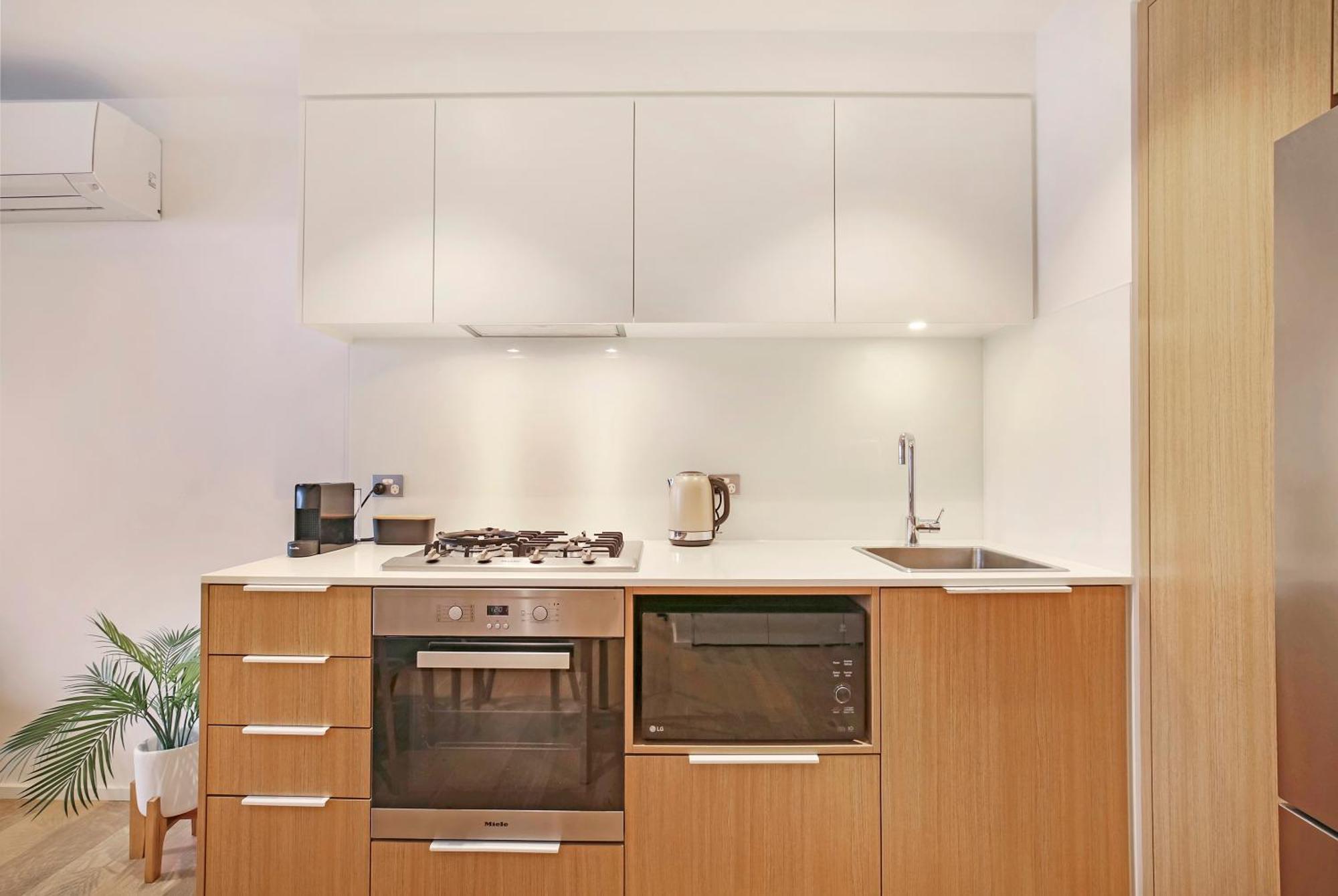 Apartment Astra Docklands Melbourne