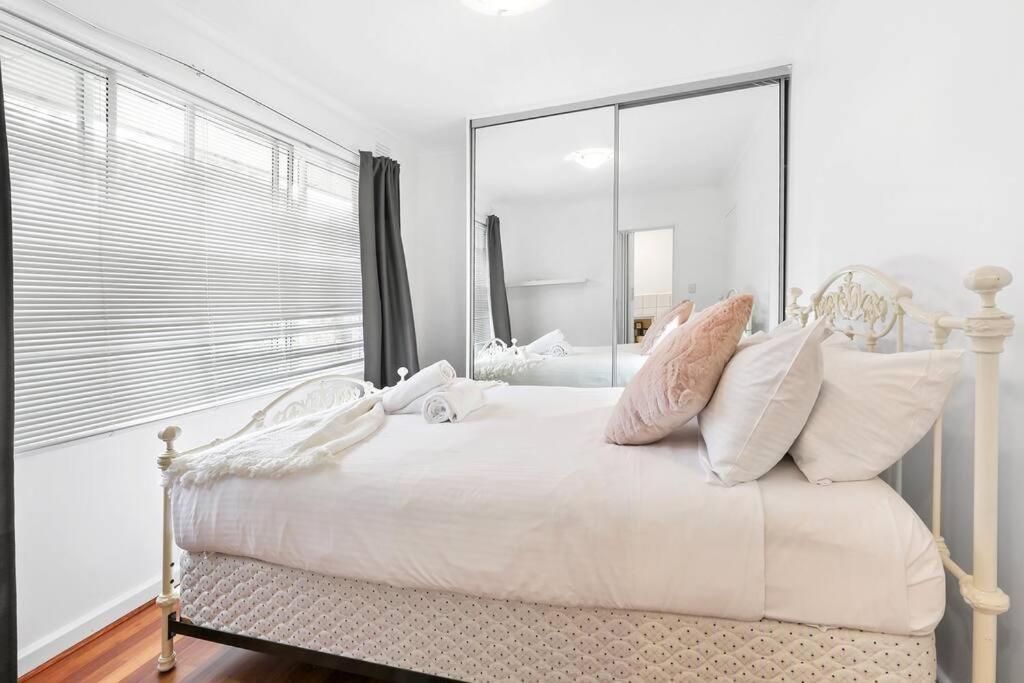 Opposite Rippon Lea Estate *