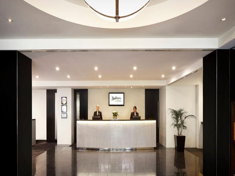 Hotel Radisson On Flagstaff Gardens 4*