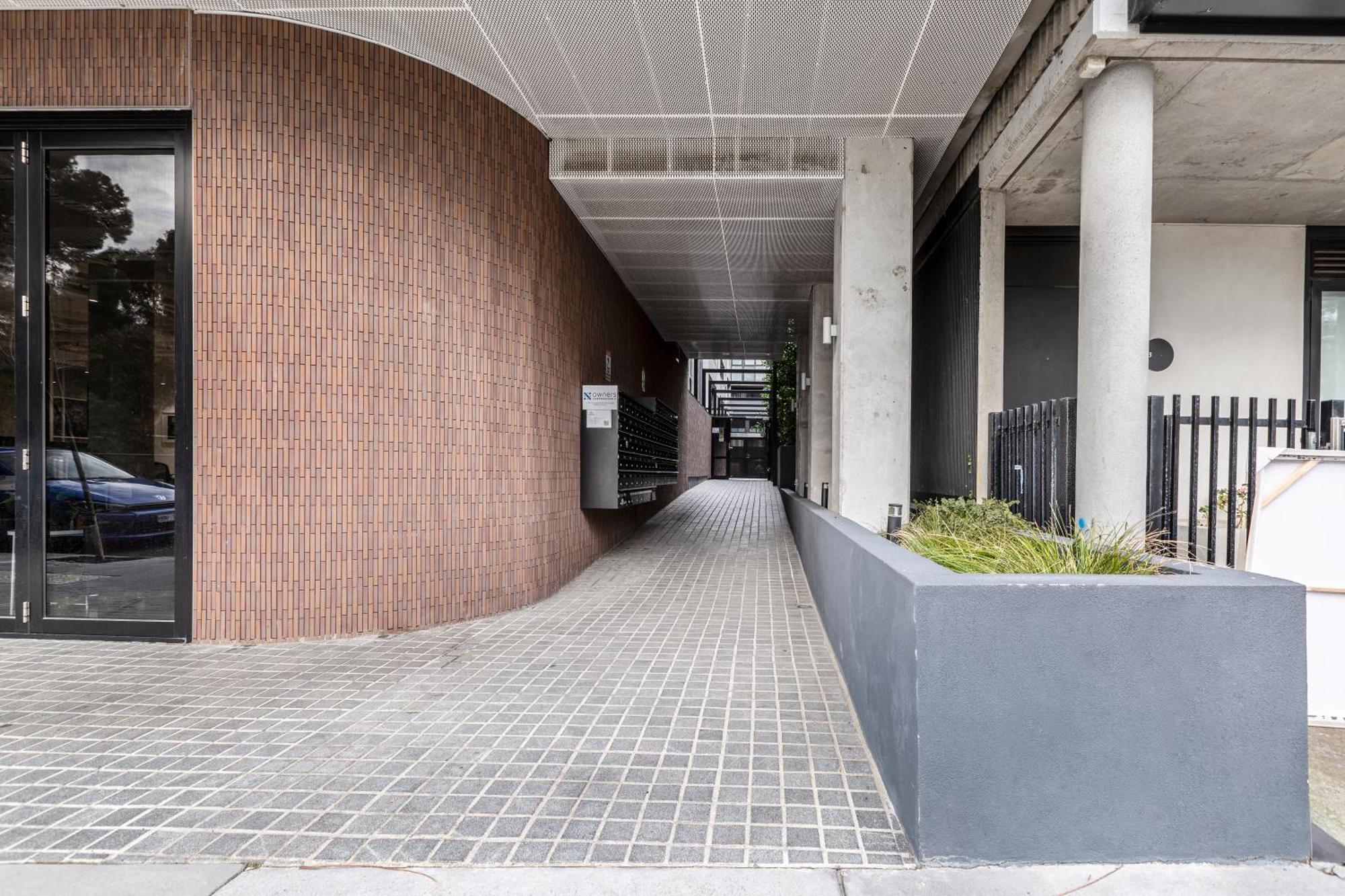 Apartment Suave In Trendy Prahransteps To Greville St