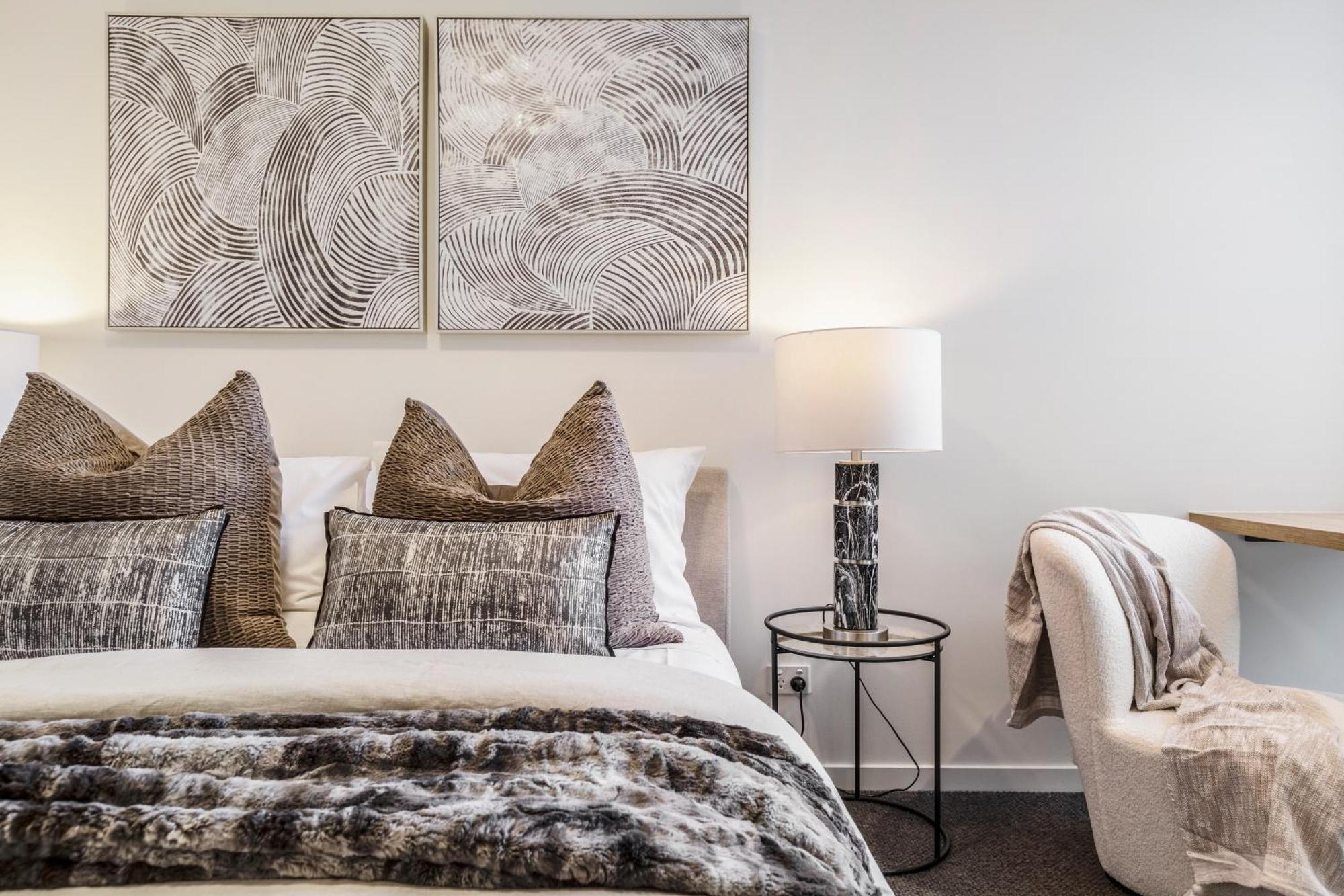 Suave In Trendy Prahransteps To Greville St Apartment Melbourne