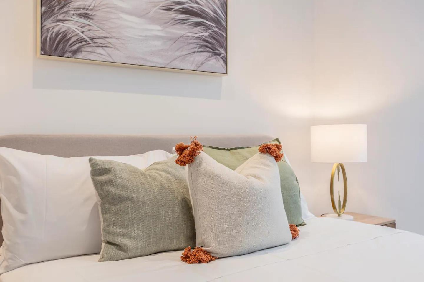 Vibrant & Lively With Stunning Views Apartment Melbourne