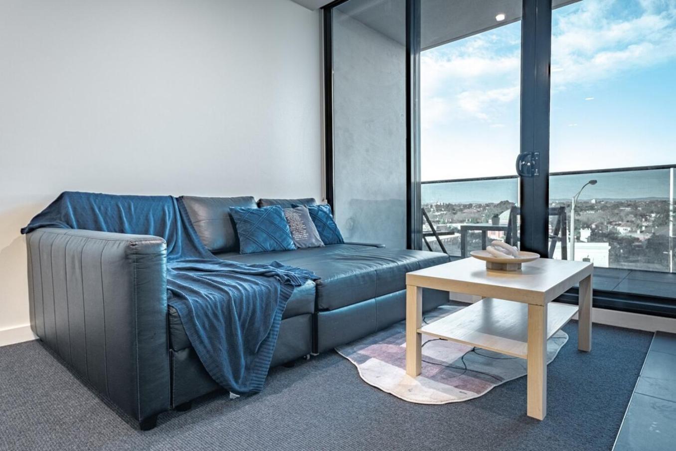 St Kilda 2br2ba Balcony Viewworkstation Park Apartment Melbourne