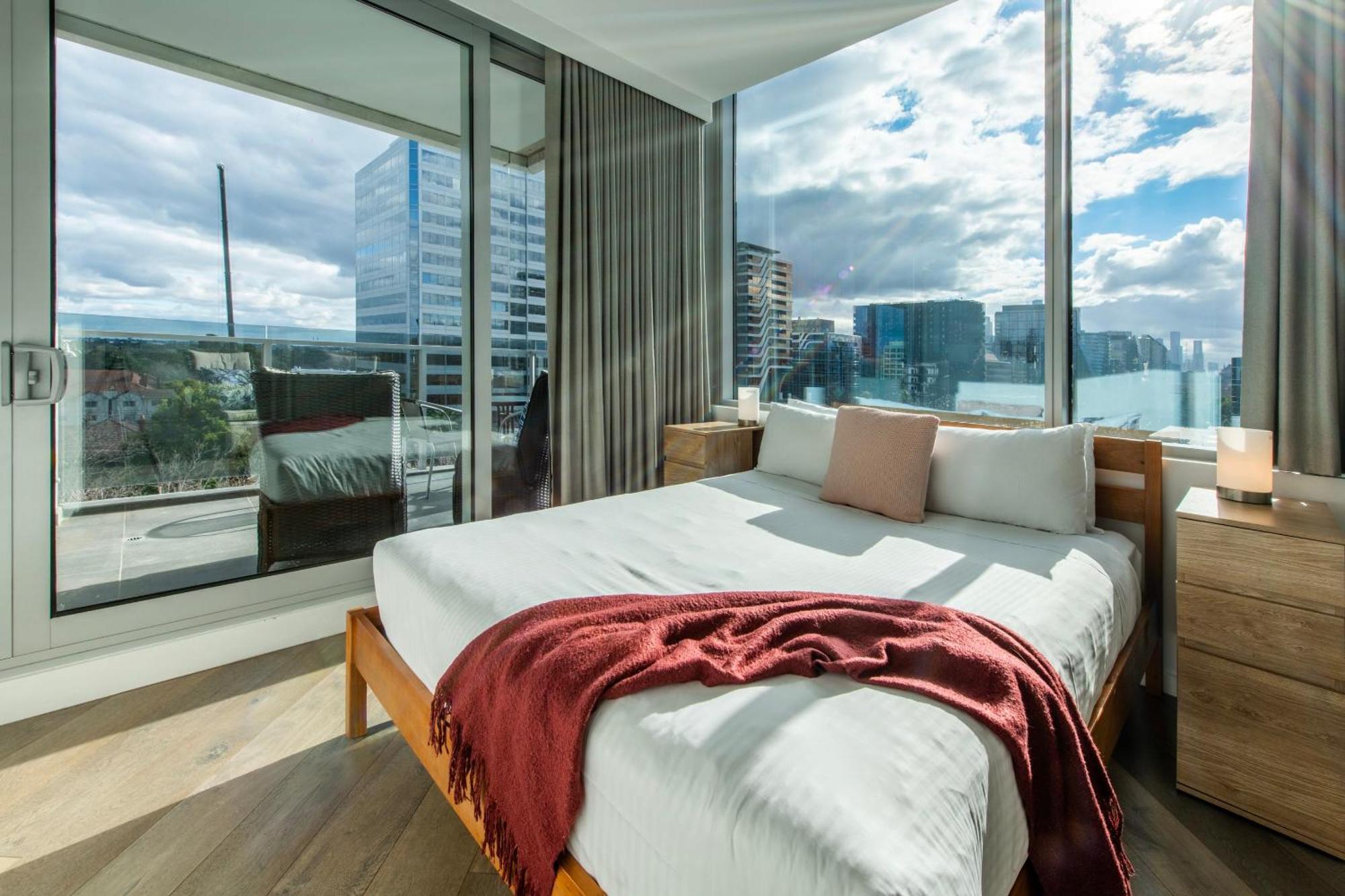 Apartamento Spectacular 3-bedroom Penthouse With Private Lift On St Kilda Rd