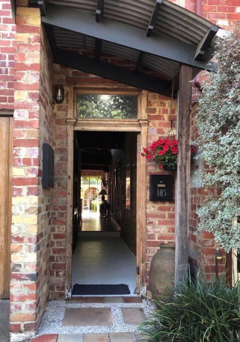 Funky Port Melb Warehouse Meets Ny Loft Oz Style Holiday home