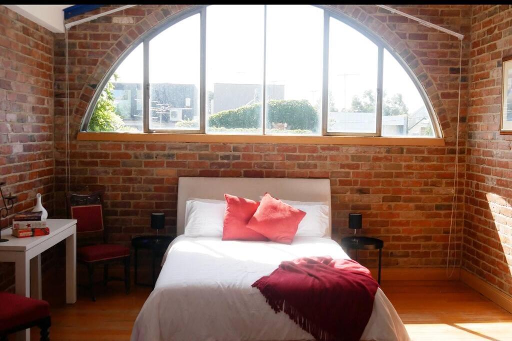 Funky Port Melb Warehouse Meets Ny Loft Oz Style * Melbourne