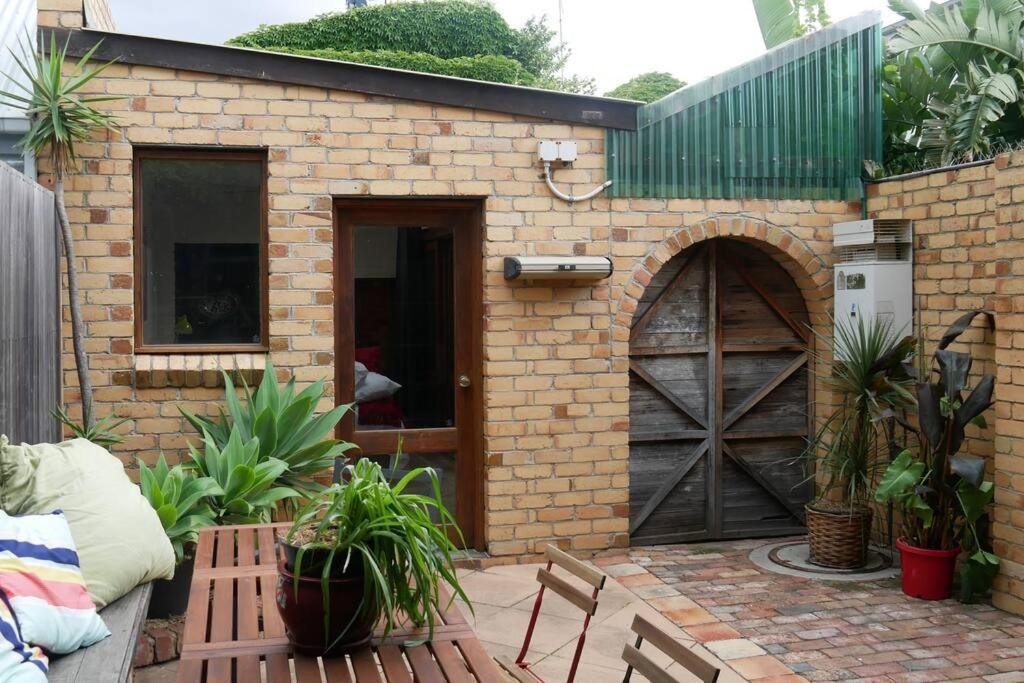 Holiday home Funky Port Melb Warehouse Meets Ny Loft Oz Style