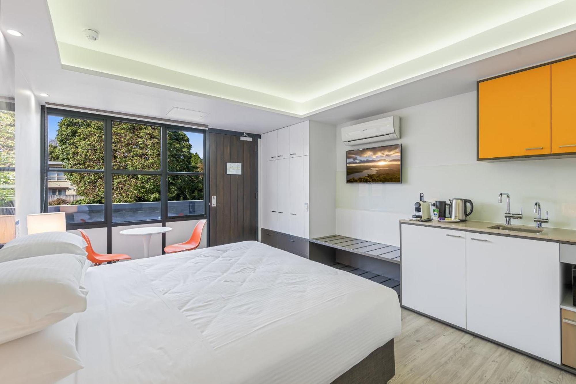 Pristine St Kilda In Great Location Apartment