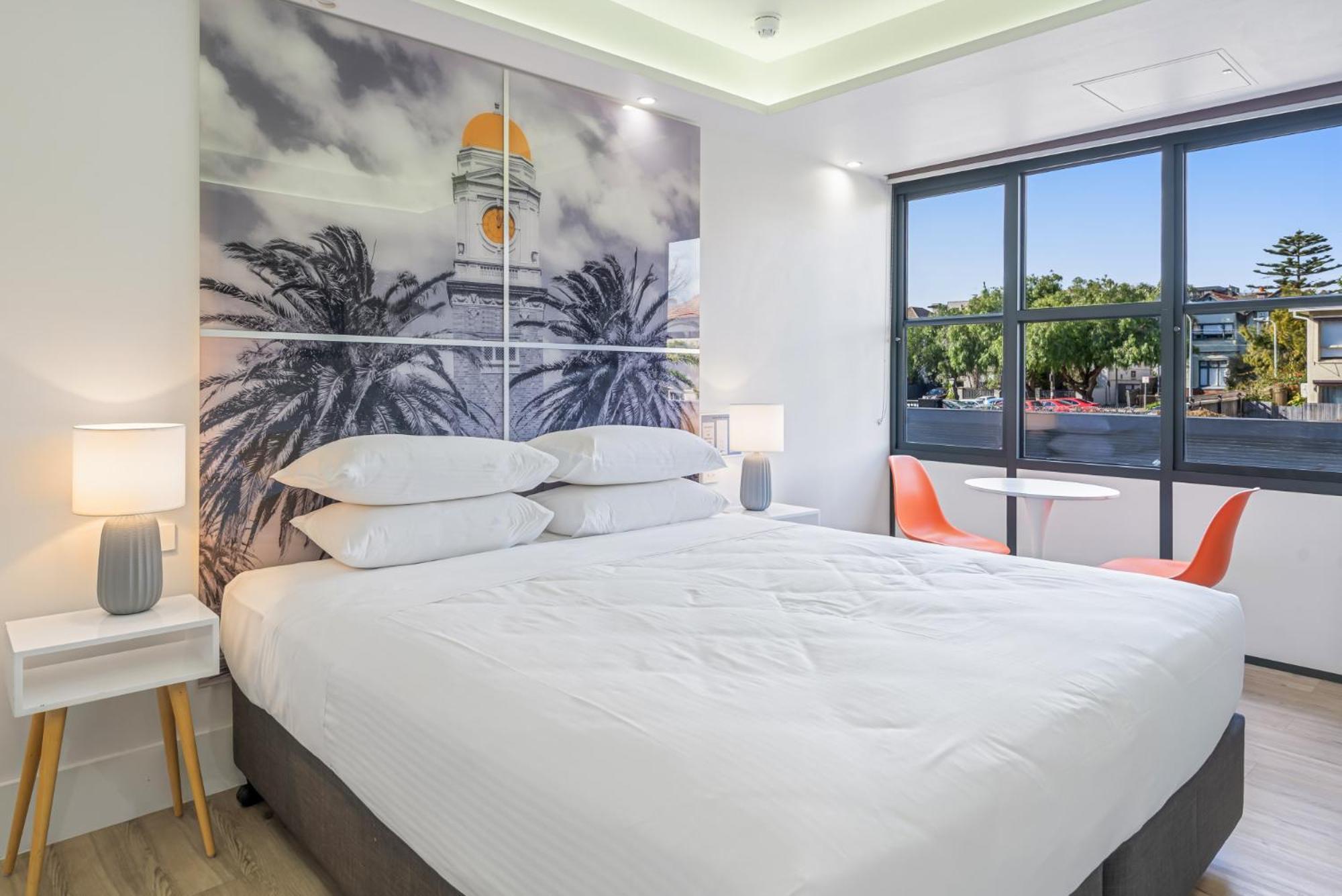 Apartment Pristine St Kilda In Great Location Melbourne