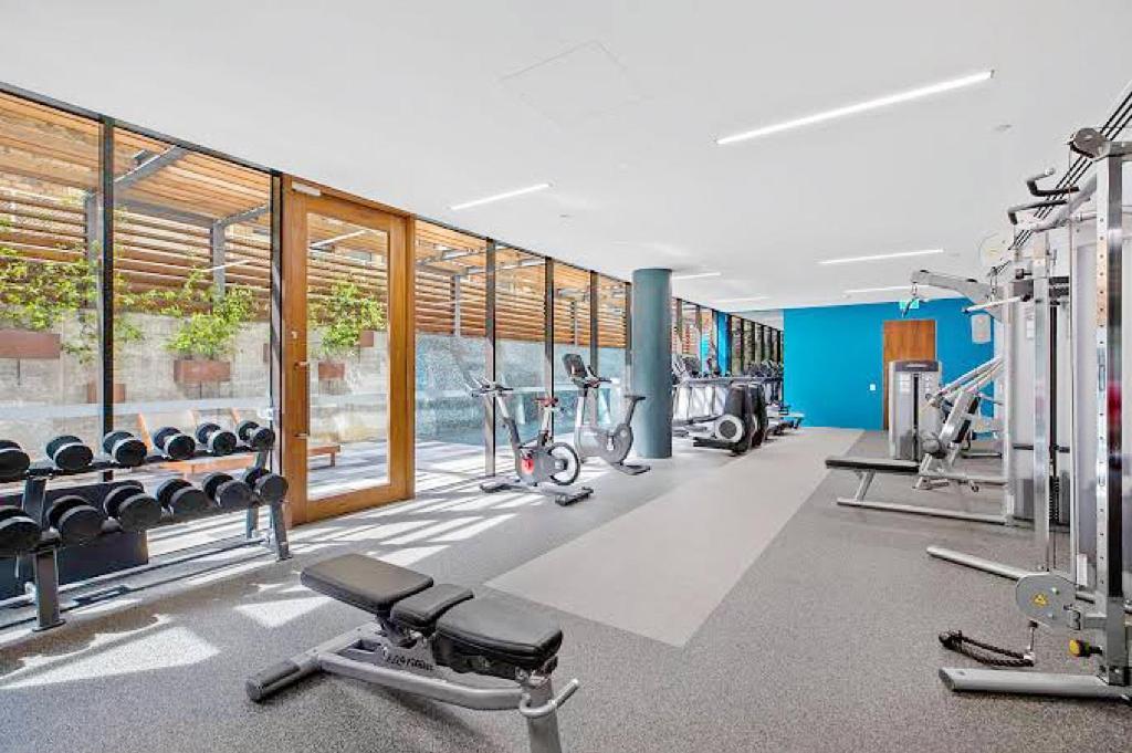 Homelike 2b Next To Grand Prix With Free Parking Apartment