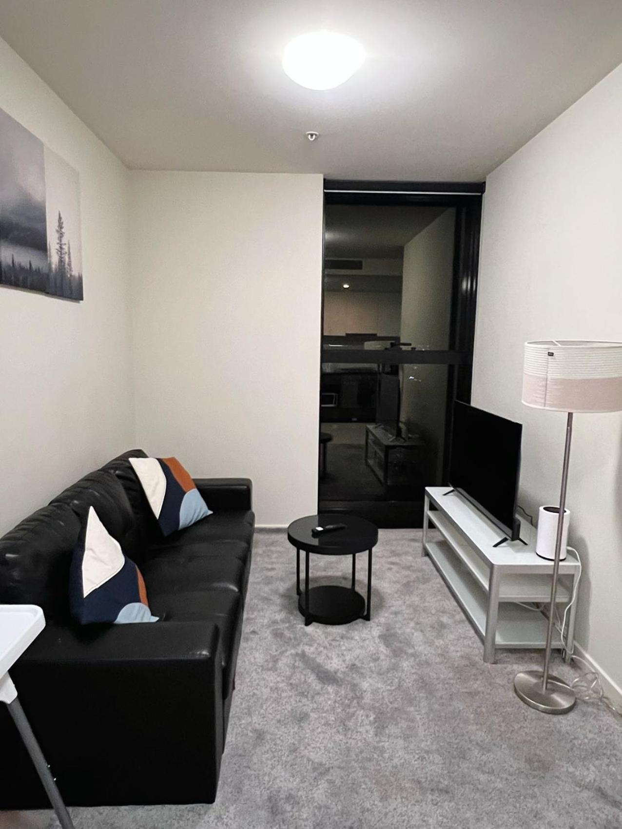 Collins St 568 City 1b1b Quick