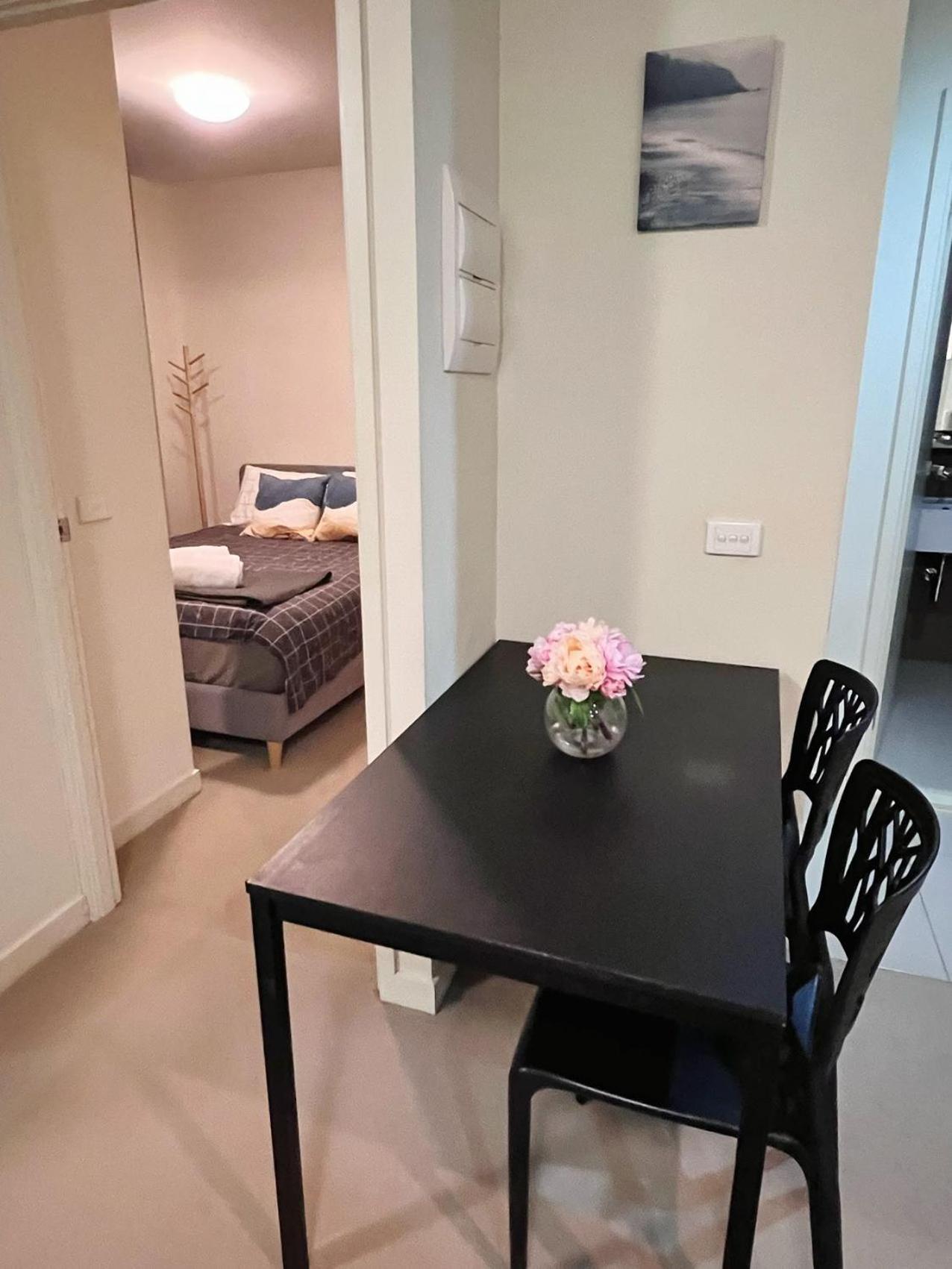 Collins St 568 City 1b1b Quick Apartment Melbourne