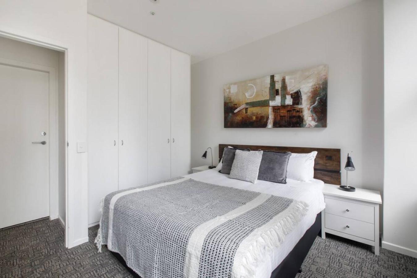 Charming 2-bedroom, In Inner *