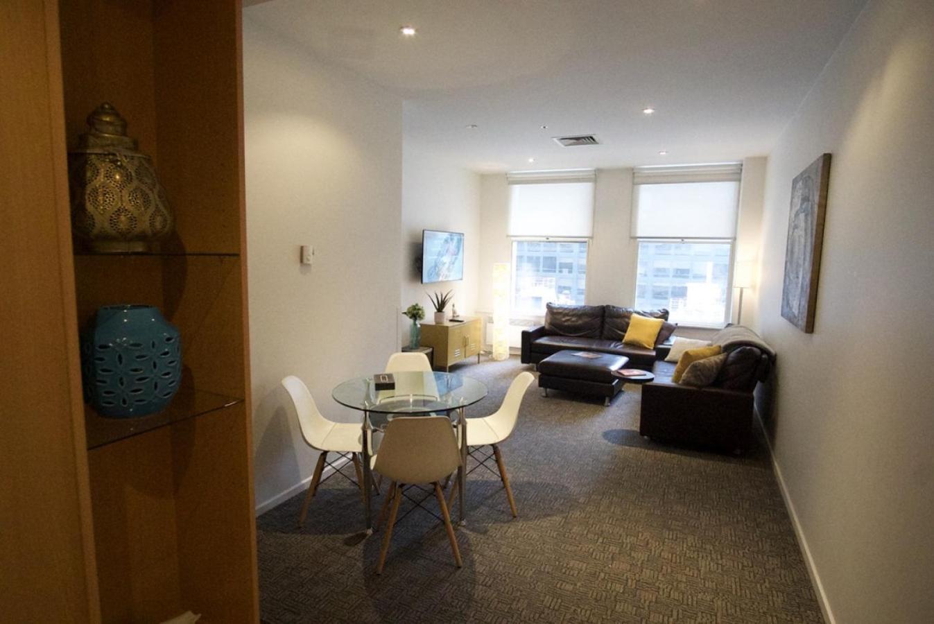 Charming 2-bedroom, In Inner Apartment *