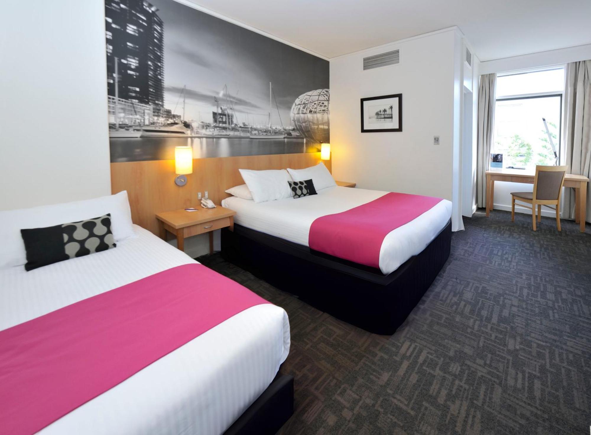 Hotel Mercure North 4*