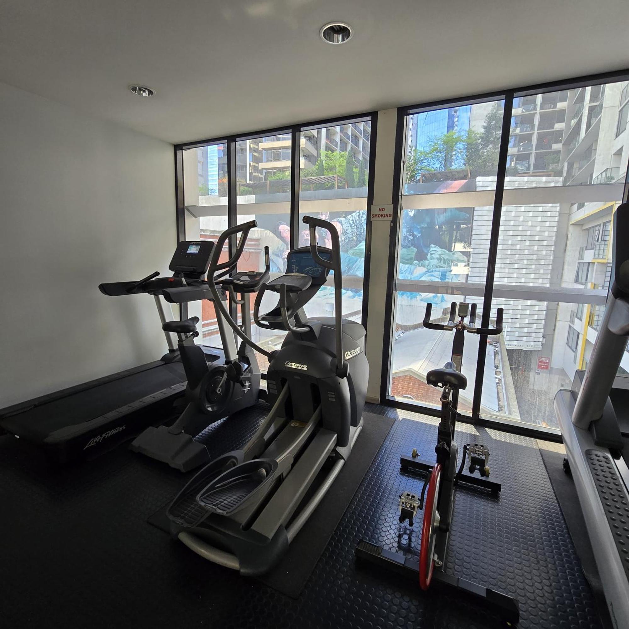 Luxuriq On Bourke Apartment