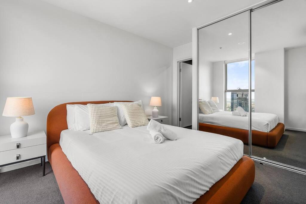 Modern & Magnificent-harbor Views 3b2b2car Parks