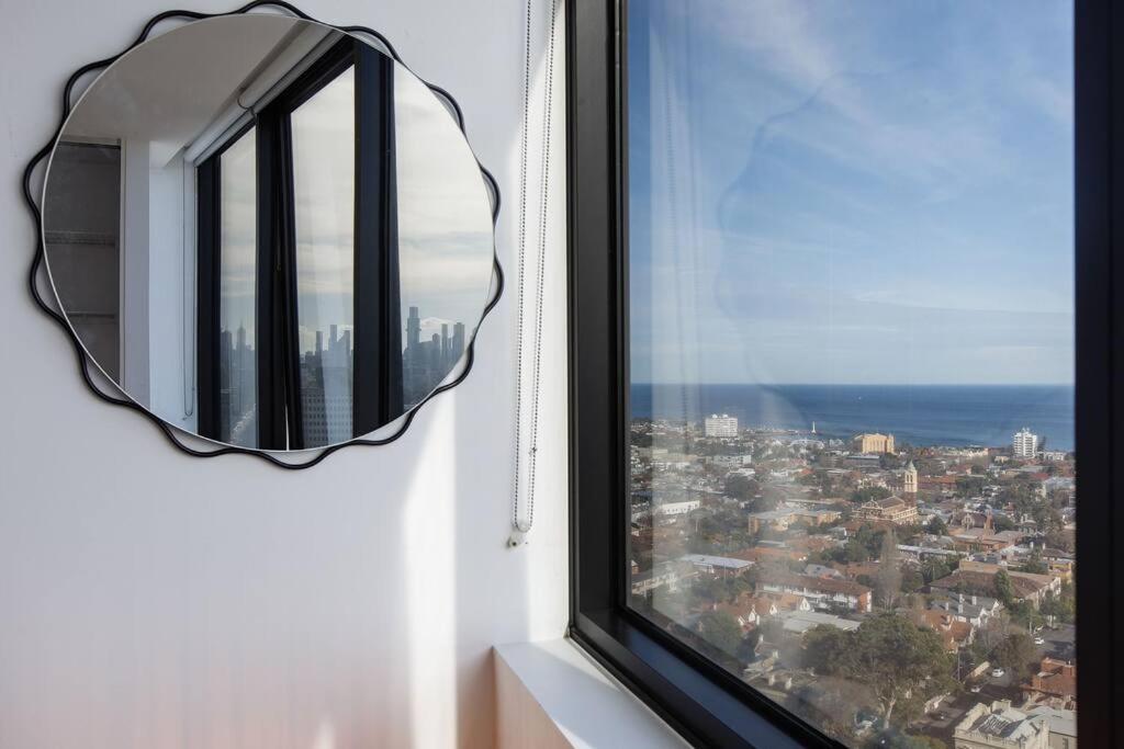 Lux Sky High Beachside Haven By Ready Set Host Apartment *