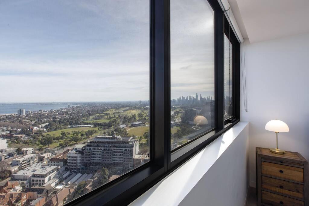 Apartment Lux Sky High Beachside Haven By Ready Set Host Melbourne