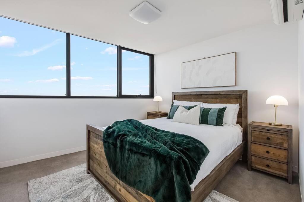Lux Sky High Beachside Haven By Ready Set Host Apartment *