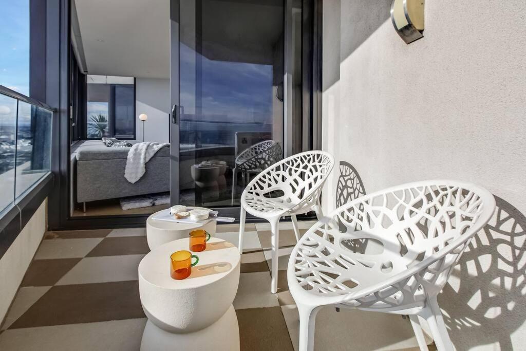 Apartment Lux Sky High Beachside Haven By Ready Set Host *