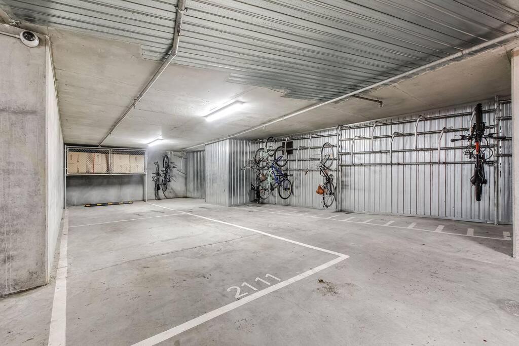 Lux Sky High Beachside Haven By Ready Set Host Apartment Melbourne