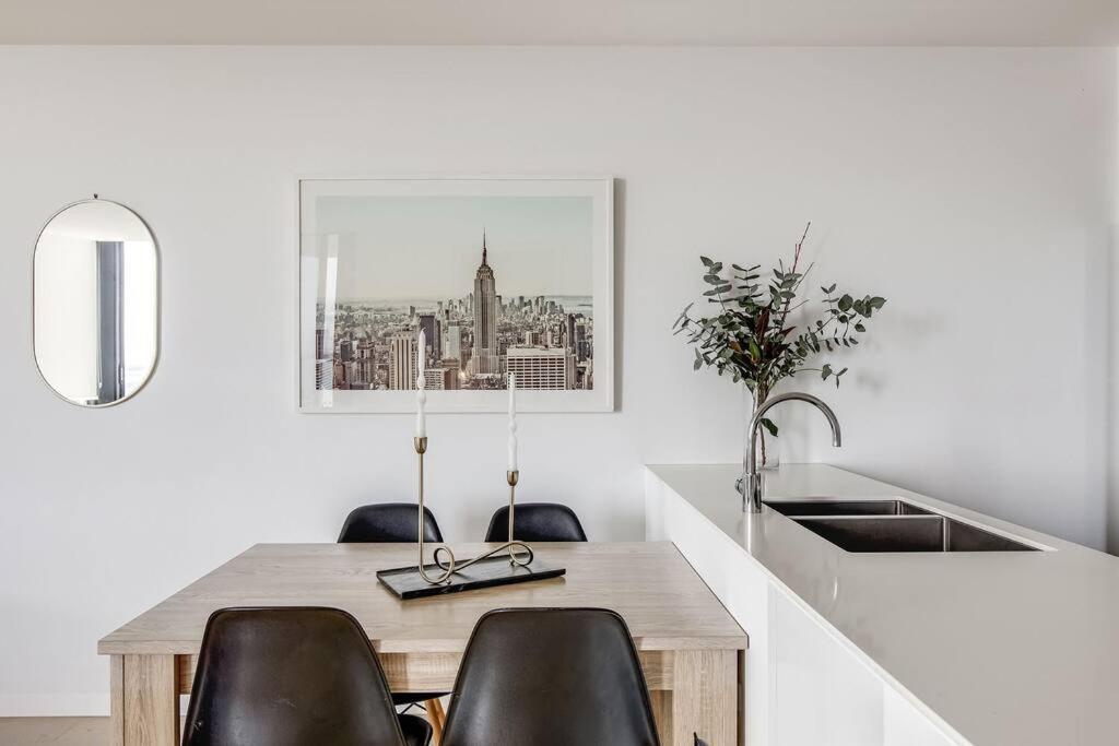 Lux Sky High Beachside Haven By Ready Set Host *