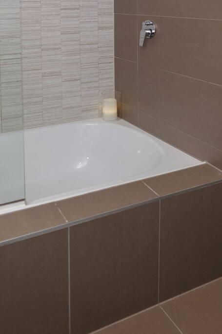 Lux Sky High Beachside Haven By Ready Set Host Melbourne