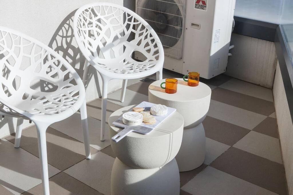Apartment Lux Sky High Beachside Haven By Ready Set Host *