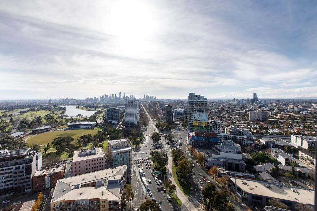 Lux Sky High Beachside Haven By Ready Set Host Melbourne
